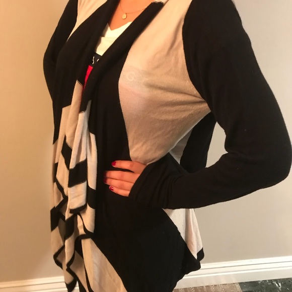 Light-Weight Sweater - Picture 5 of 6